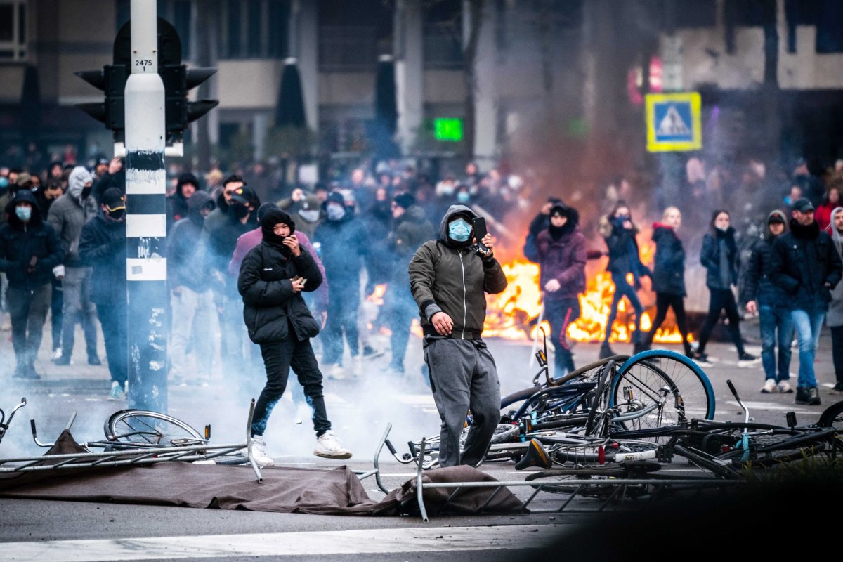 Ολλανδία - ταραχές