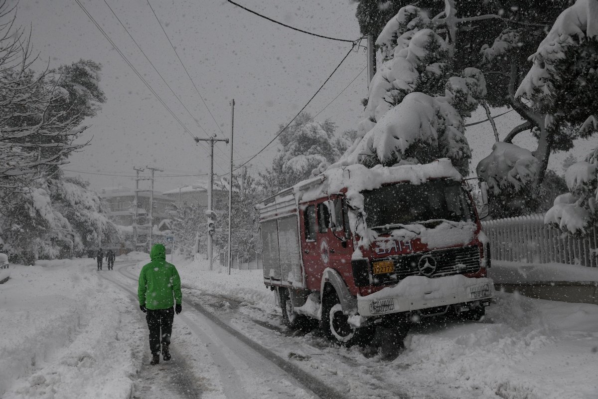 κακοκαιρία Μήδεια Διόνυσος χιόνι χιονόπτωση δρόμος πυροσβεστικό