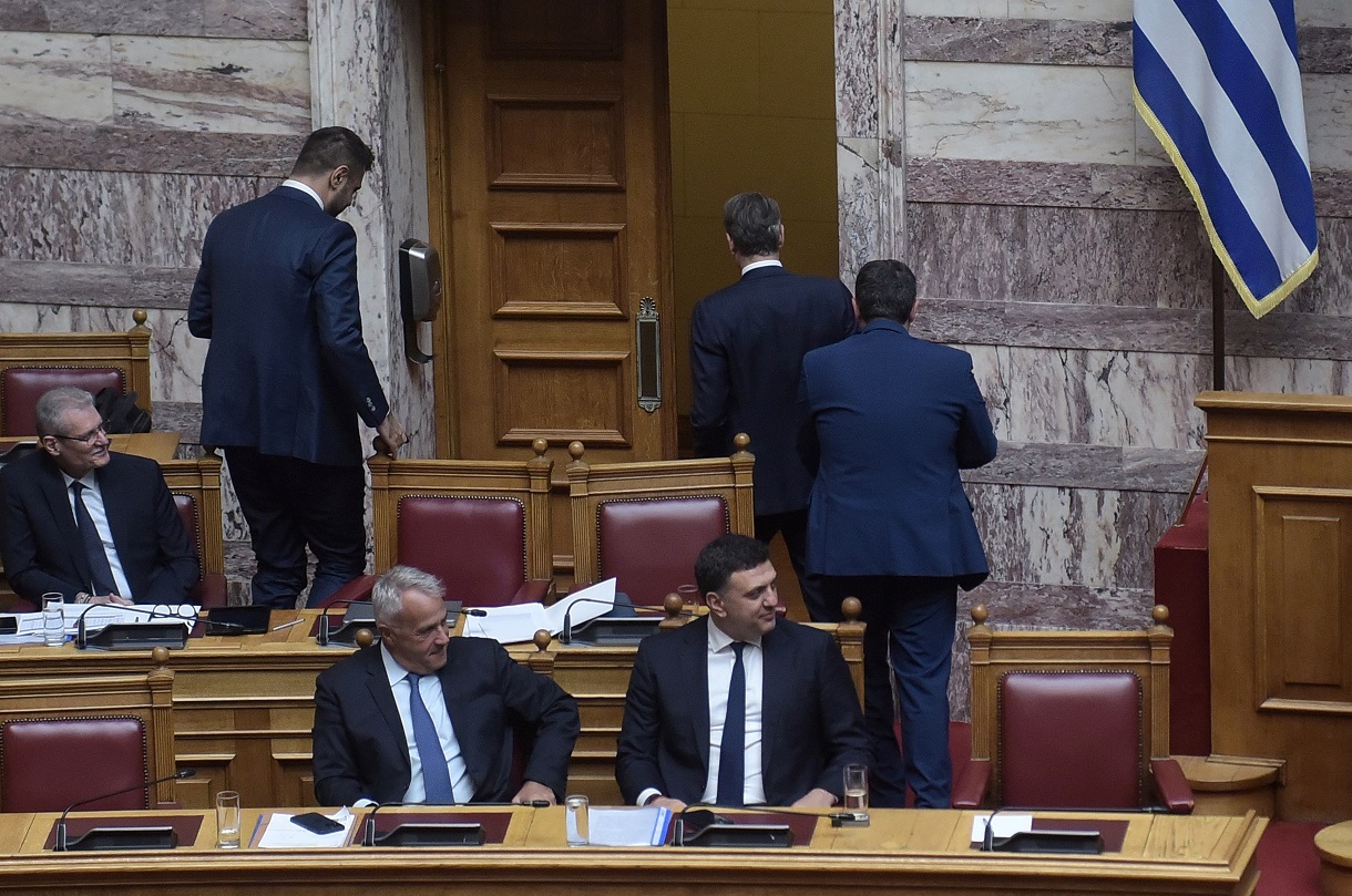 Πολιτικές Ανακατατάξεις και Αντιπαραθέσεις στο Σκοτάδι της Κρίσης